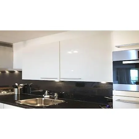 Apartman Modern In With Balcony *